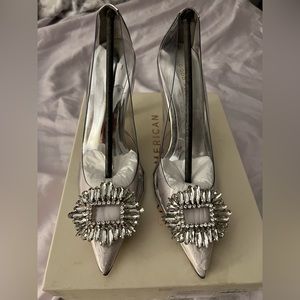 New w box Good American Cinder-F*cking-Rella Pump size 7.5